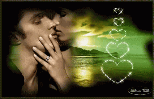 Romantic Couple GIF - Romantic Couple Kiss GIFs