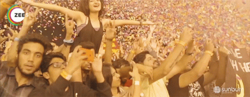 Party On Partying GIF - Party On Partying Happy GIFs