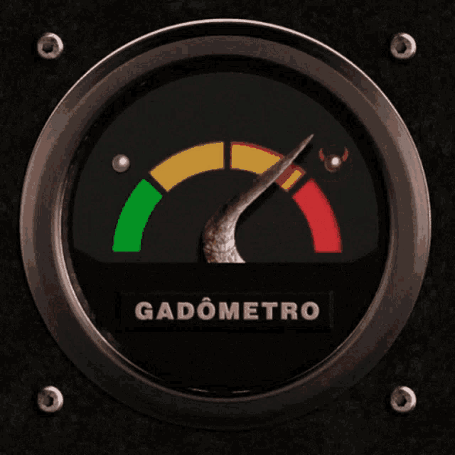 a gauge that says gadometro on the bottom of it