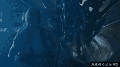 Alien Smile GIF - Aliens Aliens Movie When Shes Really Tall GIFs