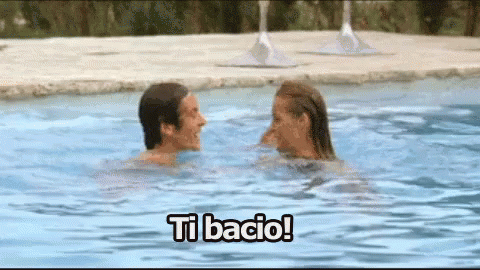 Ti Bacio Bacio Piscina Amore GIF - Ik Iss You K Iss Swimming Pool GIFs