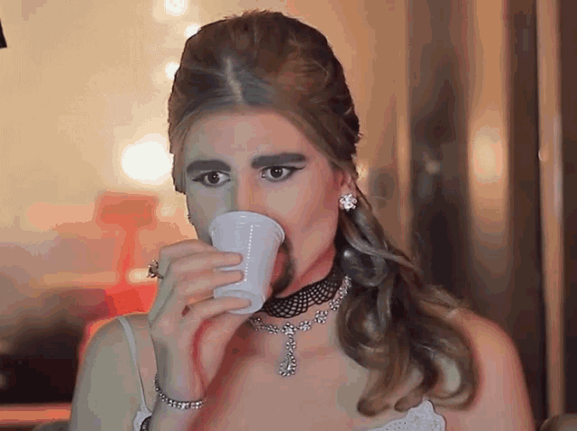 Smiling Thirsty GIF - Smiling Thirsty Drinking GIFs