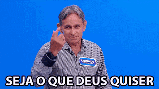 a man with the name raimundo on his shirt