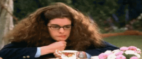 Anne Hathaway Frizzy Hair GIF - Humidity Princess Diaries Frizzy GIFs