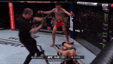 Max Holloway Blessed Express GIF - Max Holloway Blessed Express The Korean Zombie GIFs
