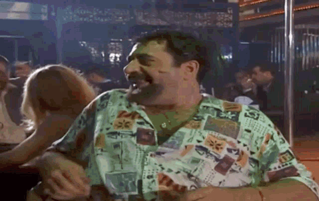 Fares Helou بقعة ضوء GIF
