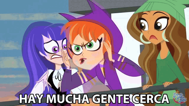 a cartoon with the words hay mucha gente cerca