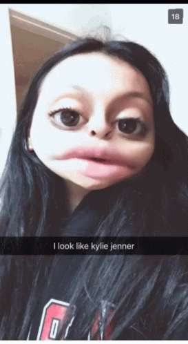 Selfie Girl GIF - Selfie Girl Look Like Kylie Jenner GIFs