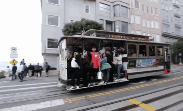 a trolley that says powell & hyde on the side