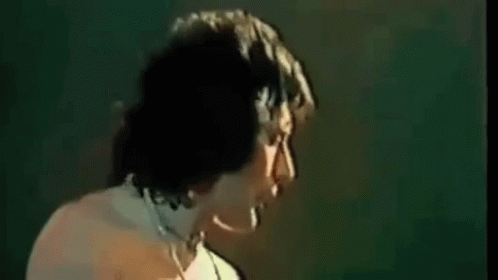 Freddie Mercury 70s GIF - Freddie Mercury 70s Singing GIFs