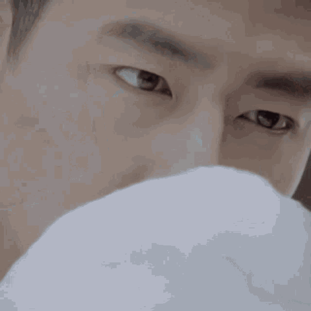 Song Hye Kyo Jo In Sung GIF - Song Hye Kyo Jo In Sung That Winter The Wind Blows GIFs