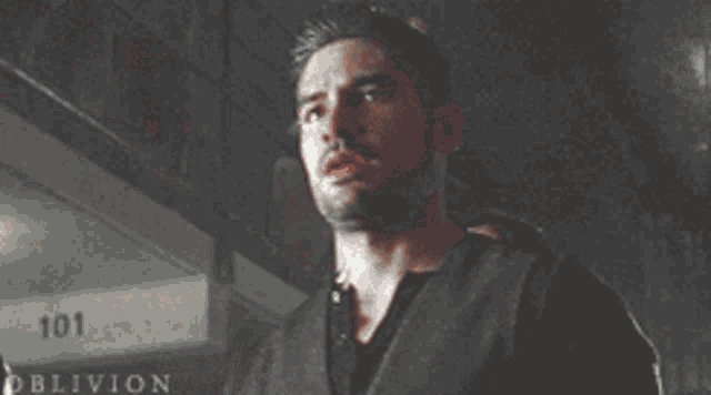 Seth Gecko Dj Cotrona GIF - Seth Gecko Dj Cotrona Who Are You GIFs