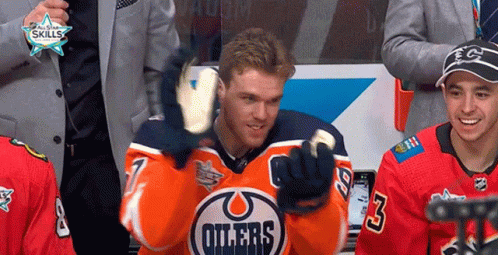 Connor Mcdavid Clapping GIF - Connor Mcdavid Clapping Clap GIFs