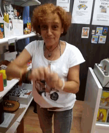 Woman Excited GIF - Woman Excited Granny GIFs