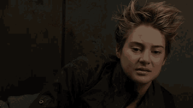 Thinking Shailene Woodley GIF - Thinking Shailene Woodley Beatrice Tris Prior GIFs