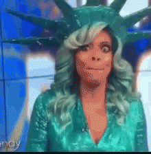 Wendy Williams Green Outfit GIF - Wendy Williams Green Outfit Shocked GIFs