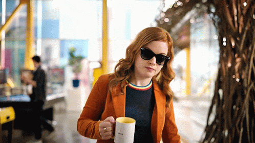 Zoey Clarke 2x04 GIF - Zoey Clarke 2x04 Sunglasses GIFs