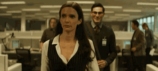 a woman with a name tag that says ' amanda ' on it