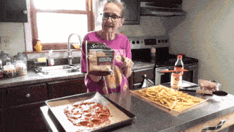 Donna Unboxes Pizza French Fries GIF - Donna Unboxes Pizza French Fries French Fries GIFs