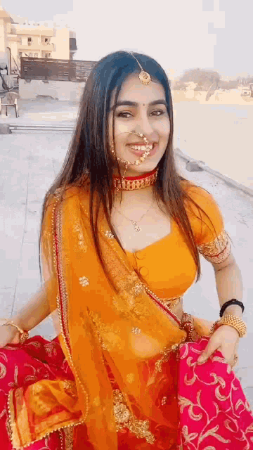 Indian Girl Traditional GIF - Indian Girl Traditional Saree GIFs