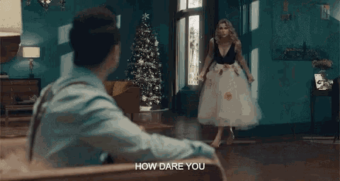 Me Reaction Mad GIF - Me Reaction Mad Taylor Swift GIFs
