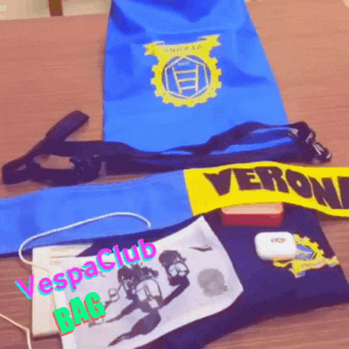Vespa Club Verona GIF - Vespa Club Verona Bag GIFs