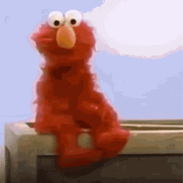 Elmo Shrink GIF - Elmo Shrink Awkward GIFs