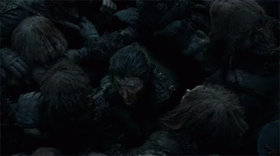 Jon Snow Crowded Space GIF - Crowded Cramped Jon Snow GIFs