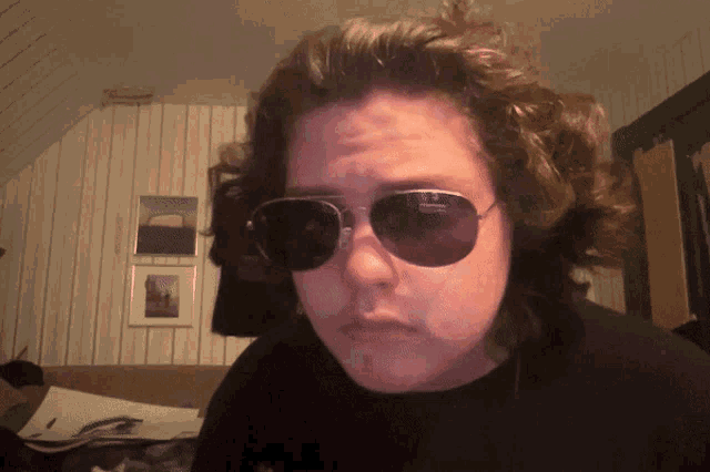 Joey N Sunglasses GIF - Joey N Joey Sunglasses GIFs