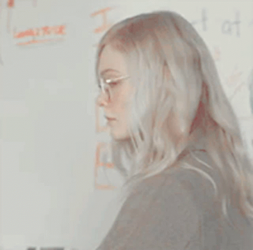 Violet Violet Markey GIF - Violet Violet Markey All The Bright Places GIFs