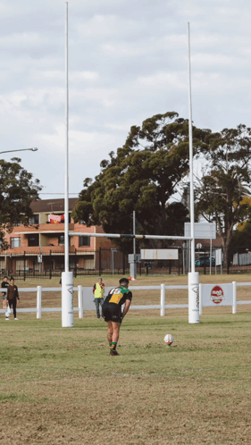Rugby Kick GIF - Rugby Kick Conversion GIFs