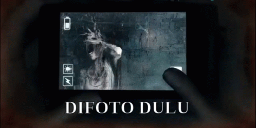 Difoto Dulu GIF - Horror Game Horro Game Indonesia Difoto Dulu GIFs