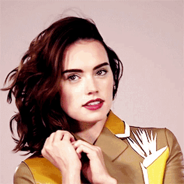 Daisey Ridley GIF
