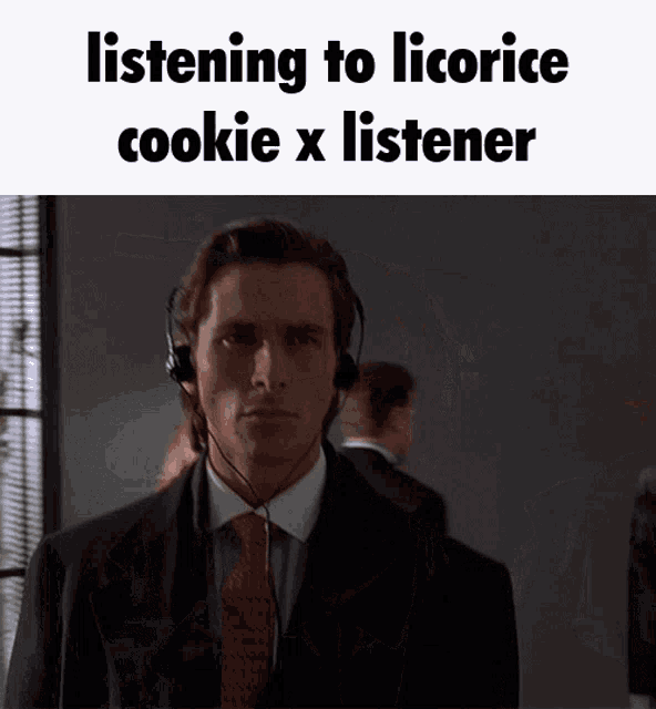 Licorice Cookie Pompryce GIF - Licorice Cookie Pompryce Listening To Licorice Cookie X Listener GIFs