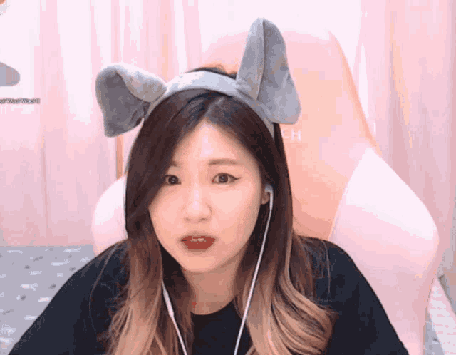 Hachubby Monkas Butterflies Smile GIF - Hachubby Monkas Butterflies Smile Cute GIFs