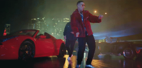 Bailando Daddy Yankee GIF - Bailando Daddy Yankee Muevelo GIFs