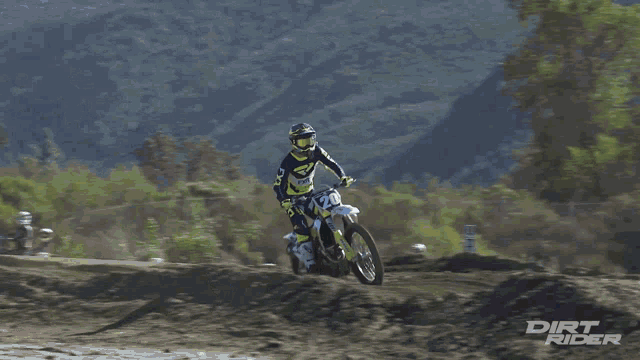 Riding Motorcycle Fast Dirt Rider GIF - Riding Motorcycle Fast Dirt Rider Husqvarna Fc250 GIFs