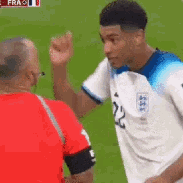 Jude Bellingham Jude Bellingham Arguing With Referee GIF - Jude Bellingham Jude Bellingham Arguing With Referee Gromitcore GIFs