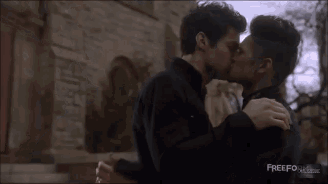 Malec Kiss GIF - Malec Kiss Love GIFs