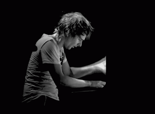 Matt Bellamy Piano GIF - Matt Bellamy Piano Muse GIFs