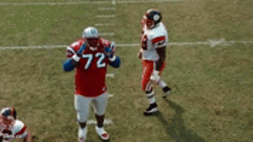 Now We Rollin Pose GIF - Now We Rollin Pose Football GIFs