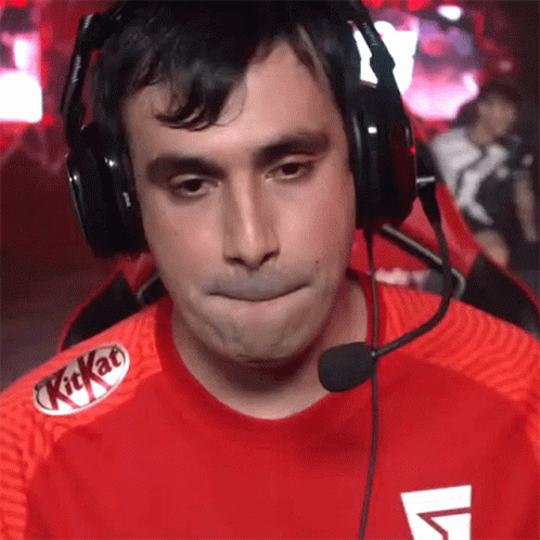 Raise Eyebrows Vegapatch GIF - Raise Eyebrows Vegapatch Giants Gaming GIFs