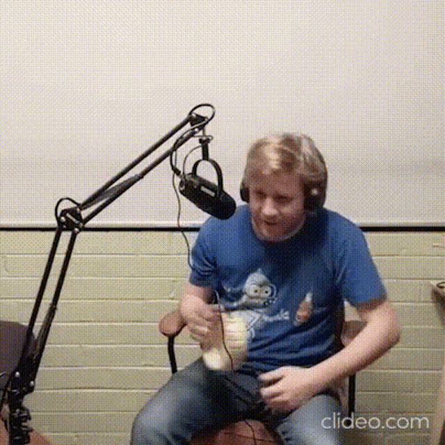 Tamourine Markus GIF