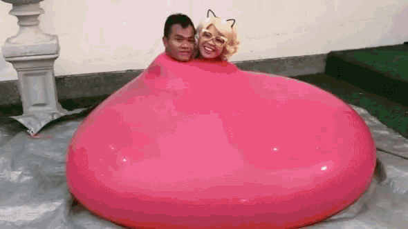 Chicky Pie Balloon Challenge GIF - Chicky Pie Balloon Challenge Balloon Pop GIFs