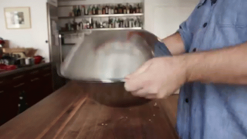 How To Peel Garlic In 10 Seconds GIF - Tip Garlic Cooking GIFs