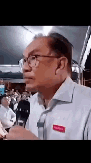 Anwar Ibrahim Lightskin GIF - Anwar Ibrahim Lightskin Stare GIFs