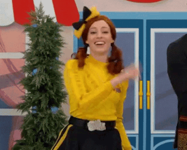 Pointing Emma Watkins GIF - Pointing Emma Watkins The Wiggles GIFs