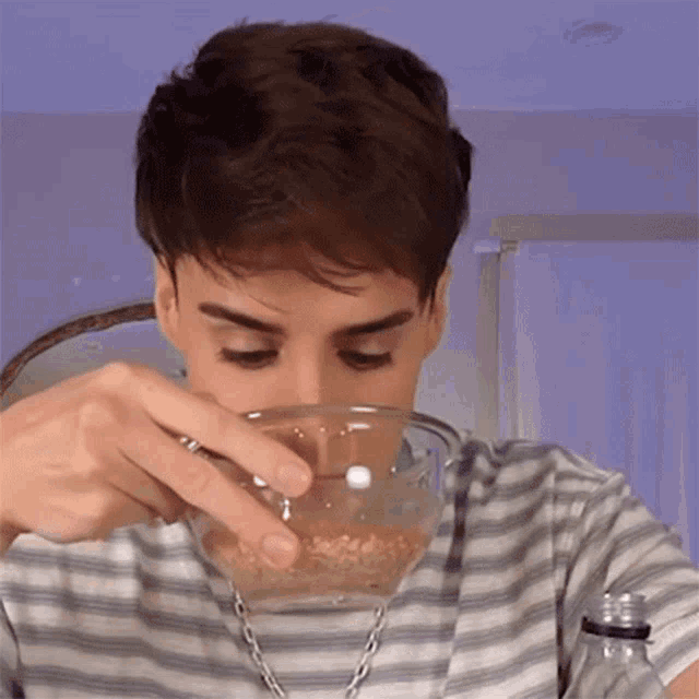 Lovely Smell Raphael Gomes GIF - Lovely Smell Raphael Gomes I Love The Smell GIFs