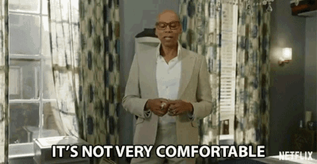 Its Not Very Comfortable Uncomfortable GIF - Its Not Very Comfortable Uncomfortable Awkward GIFs