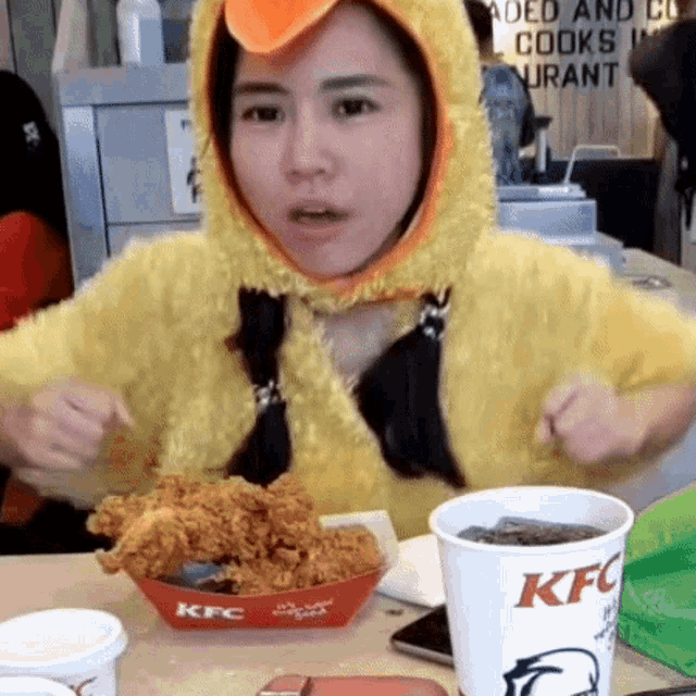 Kiaraakitty Chicken GIF - Kiaraakitty Chicken Costume GIFs